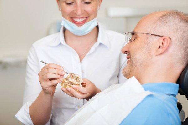 Dental Implants by Dentist in Oakville Dental Implants and Veneers by Oakville dentist