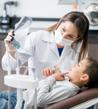 What Age Should Kids Start Going to the Dentist?